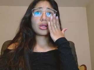 le modèle sharick-diamond est en webcam porno dans un show sur le site camsoda, il possède les tags suivants: amateur,natural,toys,teen-18,tattoos,student,strip,squirter,spank,solo,pantyhose,orgasm,bedroom,no smoking,naked,cum in pussy,blowjob,brown-eyes,camel toe,lush