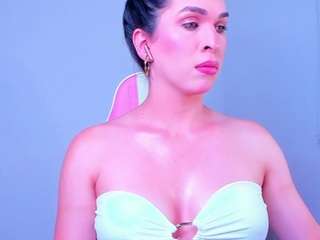 aisha-sanzz webcam model