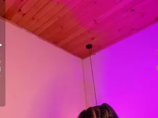 Chloe-Roosse's Live Sex Cam Show
