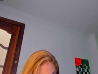 gigibadassxx Live Webcam on CamSoda