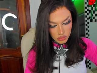 gigibadassxx Live Webcam on CamSoda