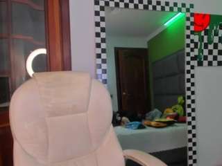  gigibadassxx chat room