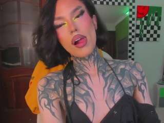gigibadassxx Live Webcam on CamSoda