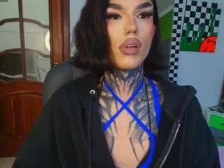 gigibadassxx live webcam show