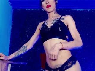sexymcqueenx24cm webcam