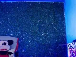 sexymcqueenx24cm webcam model