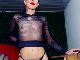 sexymcqueenx24cm