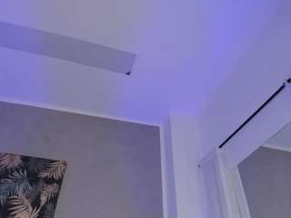 Kathia Hot live cam on CamSoda