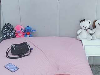 laurenth-19 Live Webcam on CamSoda