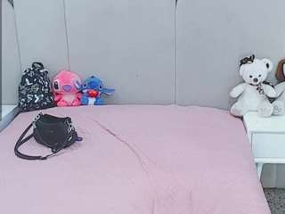 laurenth-19 Live Webcam on CamSoda