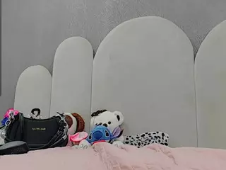 laurenth-19's Live Sex Cam Show