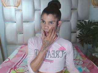 madra-sexhot Live Webcam on CamSoda