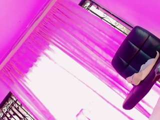 madra-sexhot Live Webcam on CamSoda