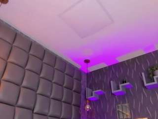 megan-woll Live Webcam on CamSoda