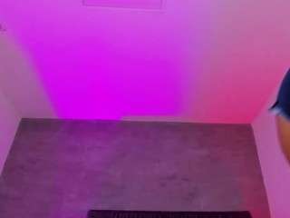 megan-woll's live room