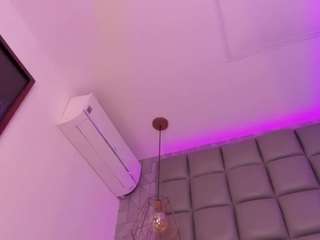megan-woll live cam preview