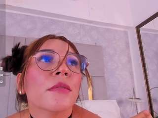 camilaasanchez live webcam show