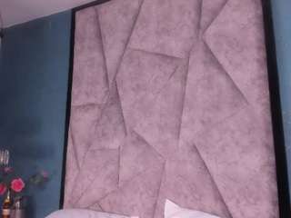 mila saenz live cam preview