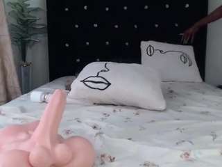 dominantebony