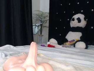 dominantebony webcam