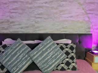 Curvy Misha live webcam show