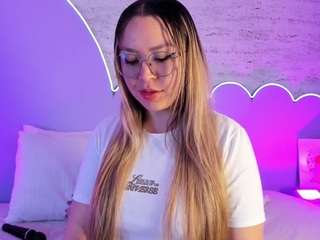 rachel-quenby's live room