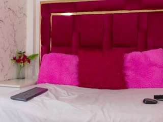 coralharrinsonn's CamSoda show and profile