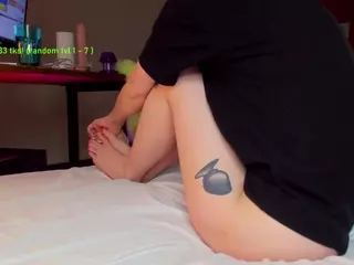 HaylesYoung's Live Sex Cam Show