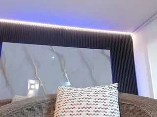 Scarlet's Live Sex Cam Show