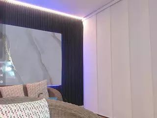 Scarlet's Live Sex Cam Show