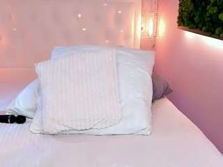 scarlettmai Live Webcam on CamSoda