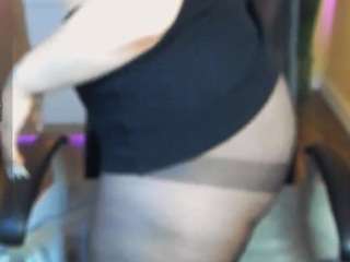 TinaWalked live cam preview