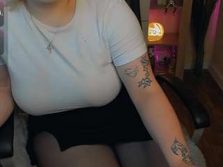 TinaWalked live cam preview