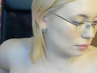 TinaWalked live cam preview