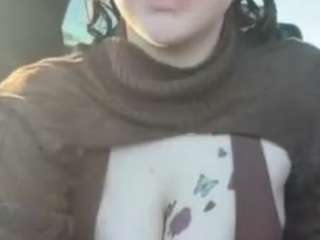 Live webcam model adafontaine18 on Soda Cams