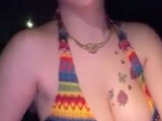 Live webcam model adafontaine18 on Soda Cams