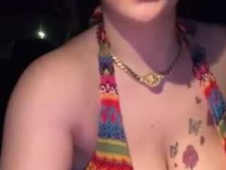 Live webcam model adafontaine18 on Soda Cams