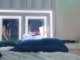 adafontaine18 Live Webcam on CamSoda