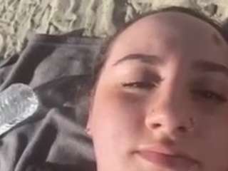 adafontaine18's CamSoda show and profile