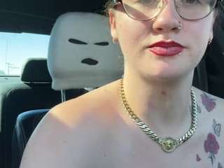 Live webcam model adafontaine18 on Soda Cams