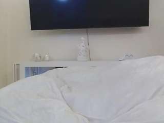 Live webcam model adafontaine18 on Soda Cams