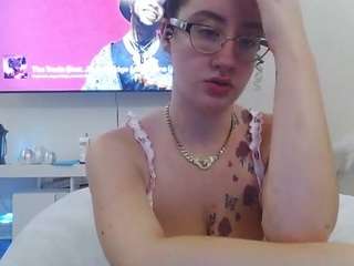 adafontaine18 Live Webcam on CamSoda