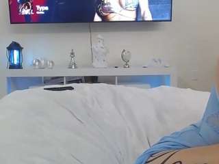 le modèle adafontaine18 est en webcam porno dans un show sur le site camsoda, il possède les tags suivants: ass,ass bouncing,young-adult,wet,virgin,twerk,toys,tease,tattoos,swallow,spank,solo,ride torso,pussy,natural,lovense,glasses,feet,facial piercings,dildo-or-vibrator