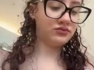 adafontaine18's Live Sex Cam Show