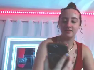 adafontaine18's Live Sex Cam Show