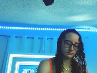 adafontaine18's Live Sex Cam Show