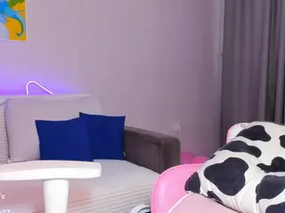 CrimsonLove's Live Sex Cam Show