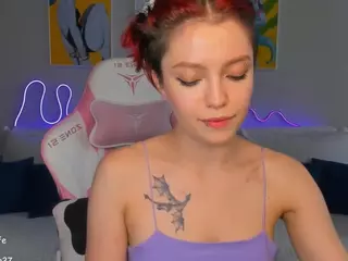 CrimsonLove's Live Sex Cam Show