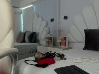 ginebra-ness Tease live webcam