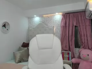 ginebra-ness's Live Sex Cam Show